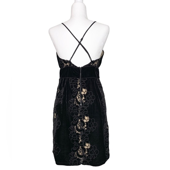 Saylor x Free People Logan Velvet Mini Dress - Picture 4 of 10